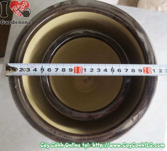 Chậu men đen tròn nhẵn cao 21cm Ms 04899 – chi tiết bề mặt men bóng