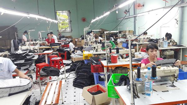 xưởng sản xuất balo quà tậng