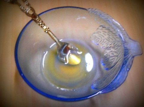 Trị sạch mụn bằng củ gừng