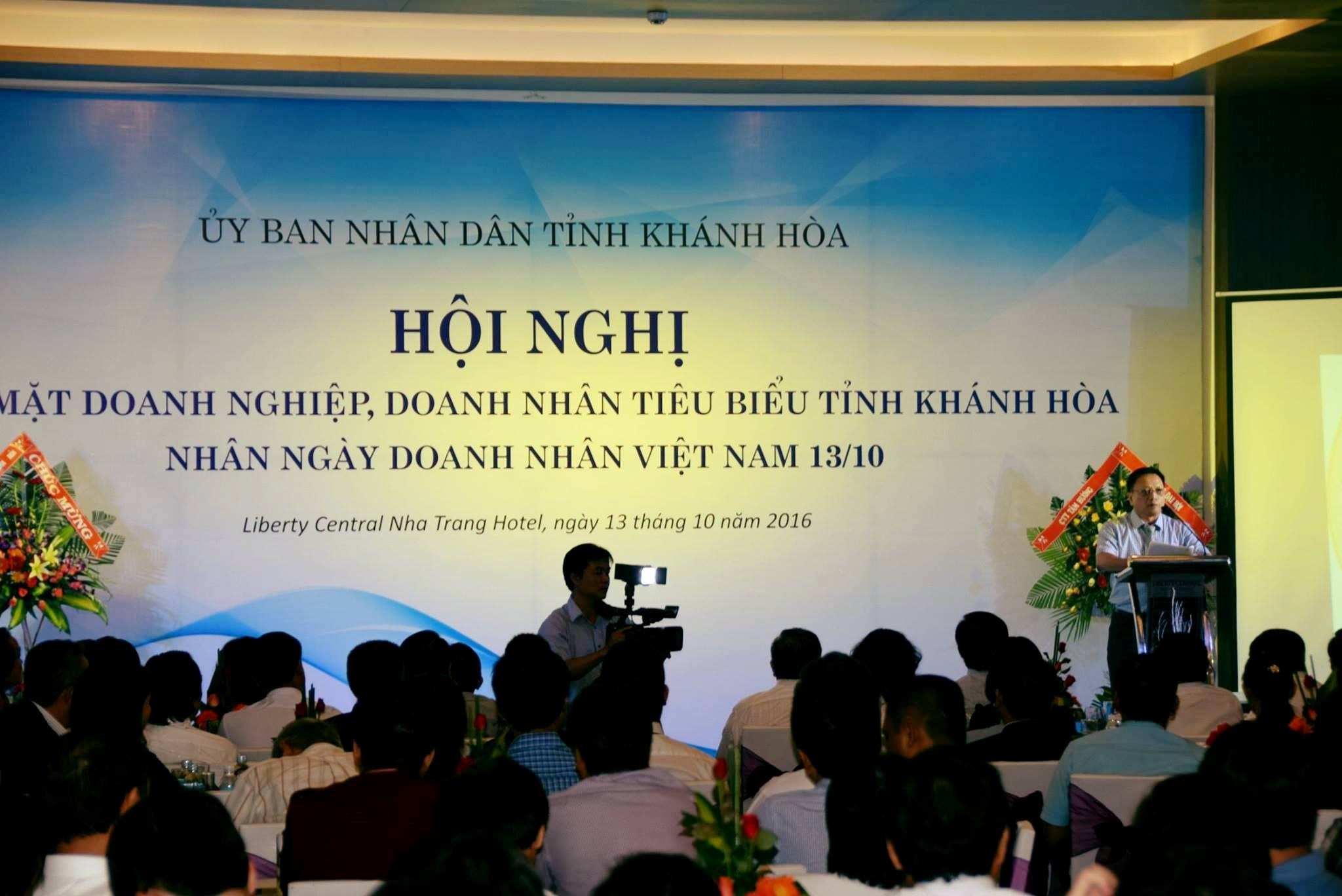 Vinh dự nhận giải thưởng Doanh Nghiệp và Doanh nhân tiêu biểu tỉnh Khánh Hòa năm 2016