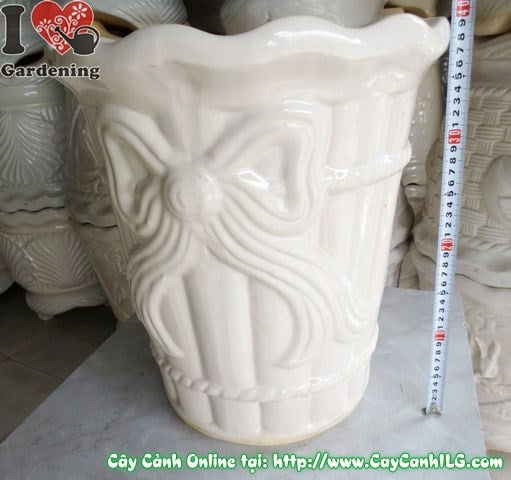 Chậu trúc men trắng tròn túm đáy mẫu 3 chi tiết bề mặt men