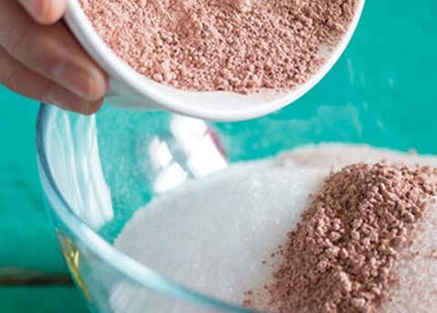 Cách tẩy tế bào chết trắng da toàn thân