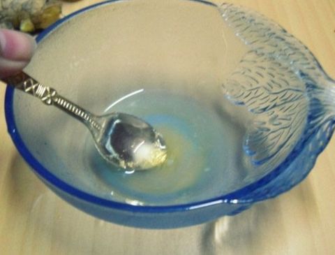Trị sạch mụn bằng củ gừng