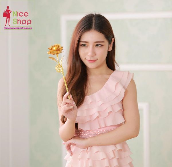 Hoa hồng mạ vàng