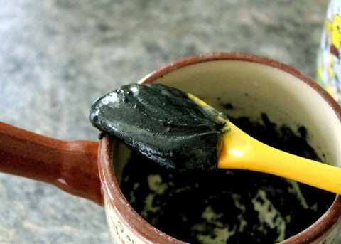 Mặt nạ làm trắng da bằng Bột Tảo Biển