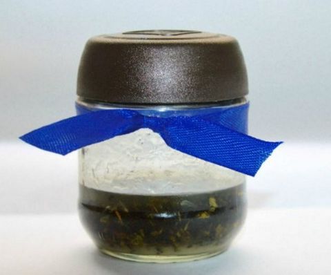 Cách làm kem tẩy tế bào chết da mặt bằng Trà Xanh