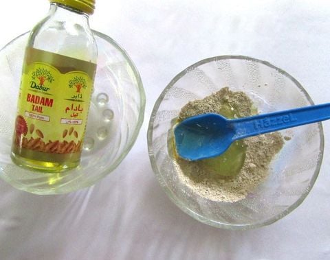 Bật mí cách trị mụn đầu đen bằng Đất Sét
