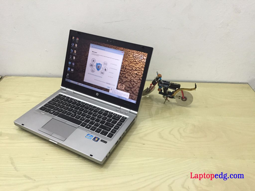 HP 8460p ( core i5-2520M, Ram 4G, Ổ 250GB, 14.0LED HD )