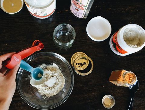 Cách chữa nám da mặt hiệu quả bằng đất sét
