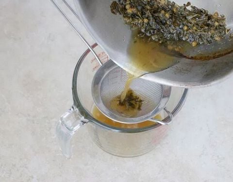 Cách làm dầu dưỡng tóc hư tổn
