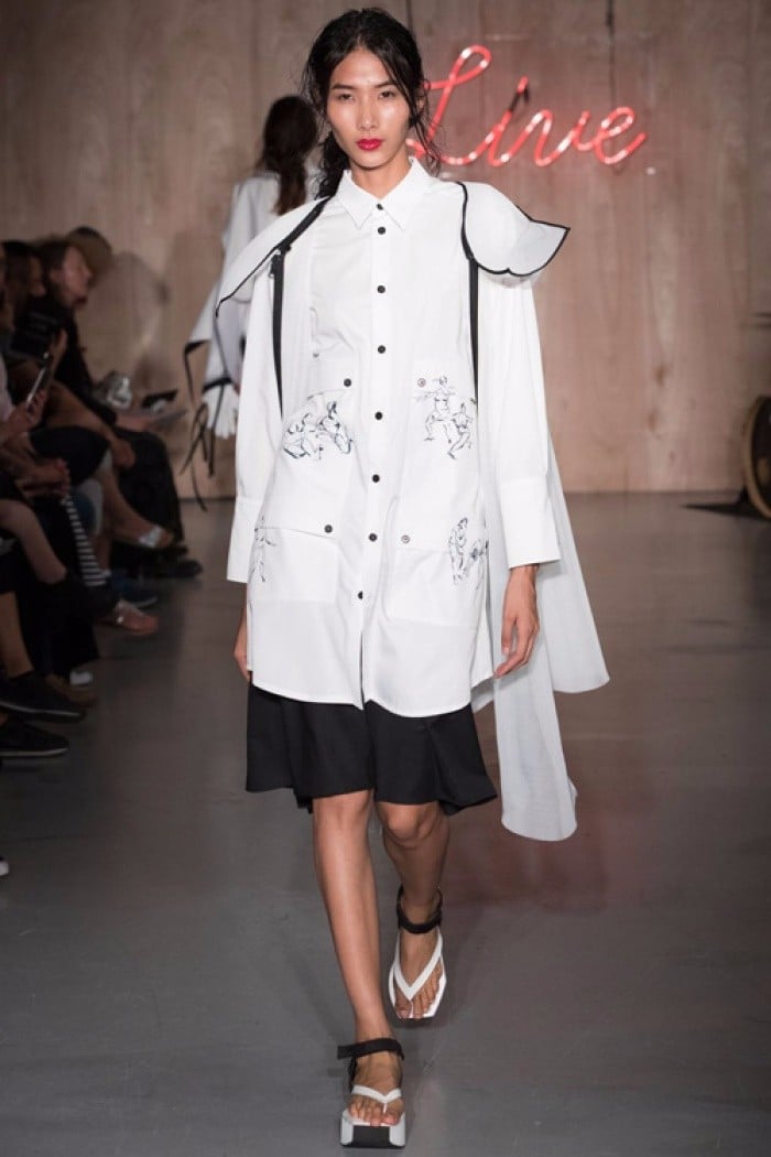Hoàng Thùy lại được lên street style Tuần lễ thời trang London của Vogue Ý
