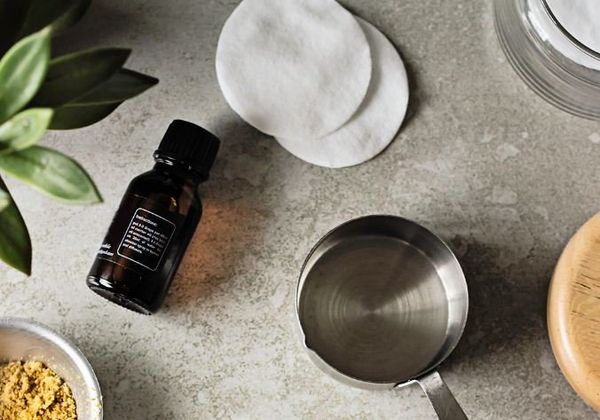 Cách tẩy trang bằng dầu dừa