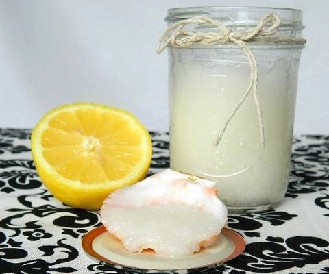 Cách làm trắng da toàn thân bằng muối biển