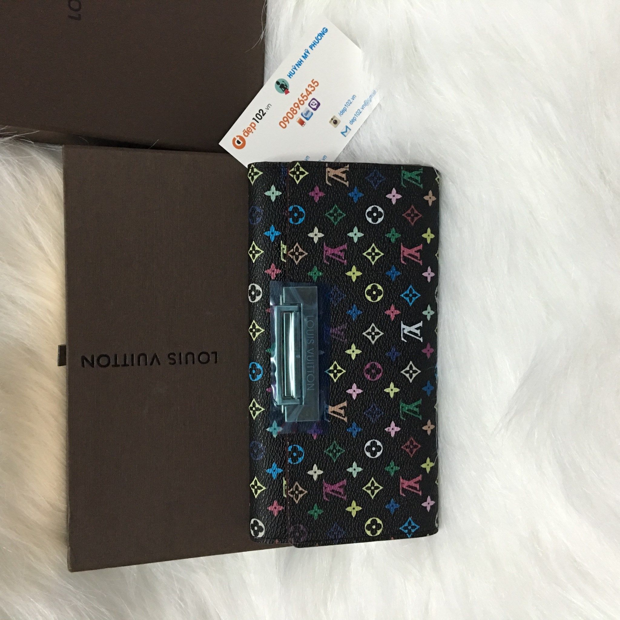 Ví cầm tay Lv khoá cài hàng F1 full box