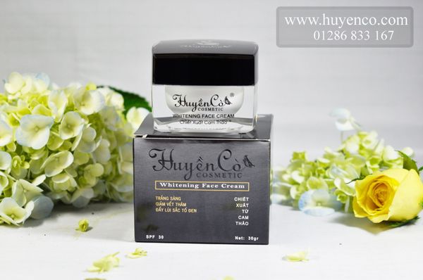 kem dưỡng trắng da ban ngày hyền cò