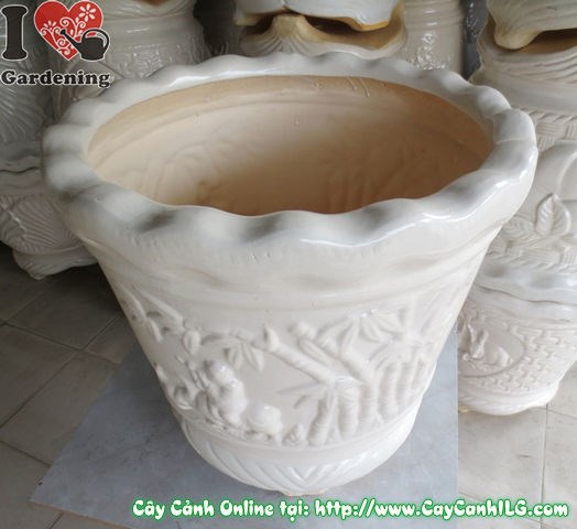 Chi tiết họa tiết Chăn Trâu trên chậu ba chân men trắng tròn