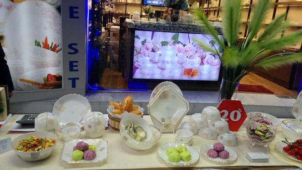 thuy-tinh-ngoc-opal-usa-home-set-time_square