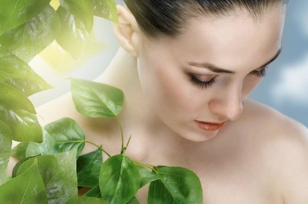 Làn da trắng sáng tự nhiên nhờ Mỹ Phẩm Huyền Cò