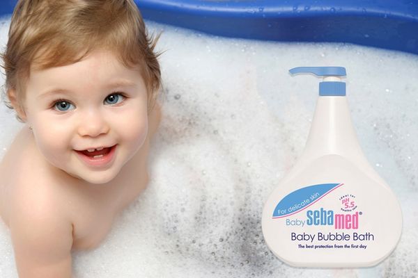 sua tam tao bot diu nhe cho be sebamed baby bubble bath 500ml