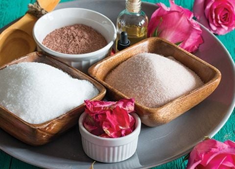 Cách tẩy tế bào chết trắng da toàn thân