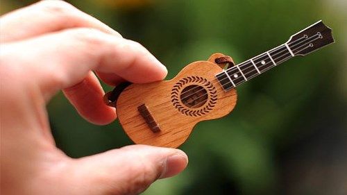 Học đàn ukulele dễ hay khó