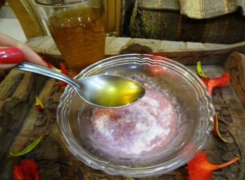 Xóa nếp nhăn bằng Quả Lựu