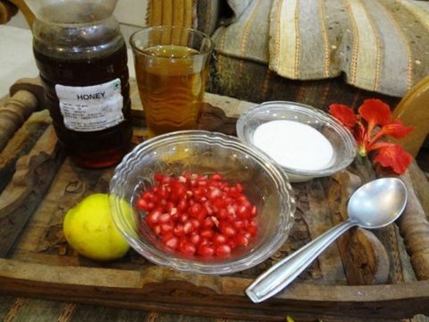Xóa nếp nhăn bằng Quả Lựu
