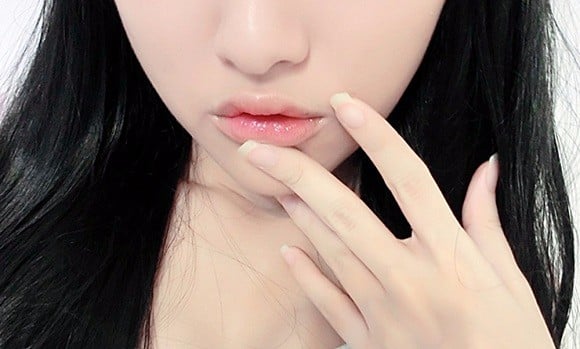 Cách làm môi hồng tự nhiên rẻ bèo tại nhà - Ảnh 1