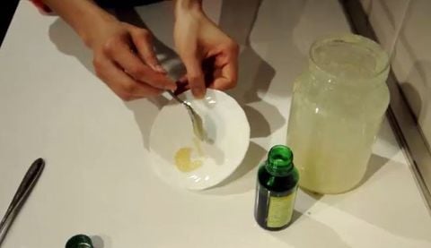 Cách trị mụn bằng nha đam và mật ong