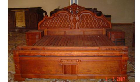 Wooden Bed 004