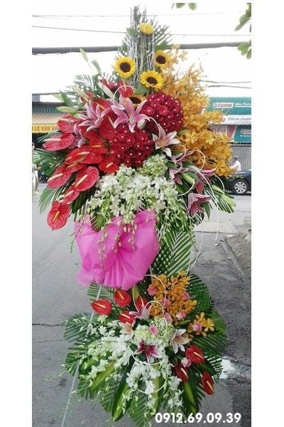 ke-hoa-tuoi-chuc-mung-khai-truong