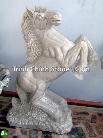 tượng ngựa đá
