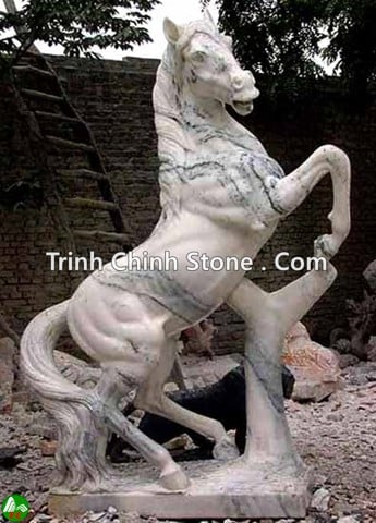 Tượng ngựa bằng đá mỹ nghệ