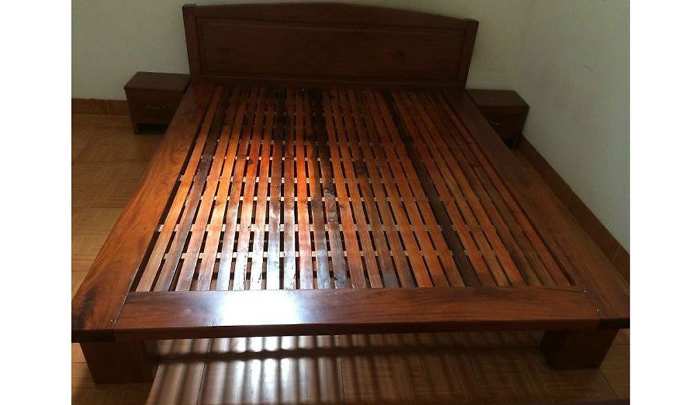 Wooden Bed 018