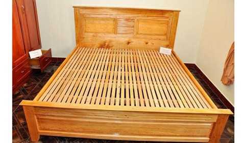 Wooden Bed 010