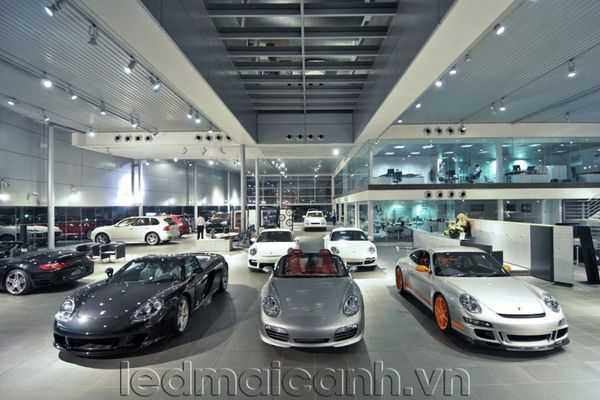 den chieu sang showroom