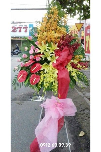 ke-hoa-tuoi-chuc-mung-khai-truong