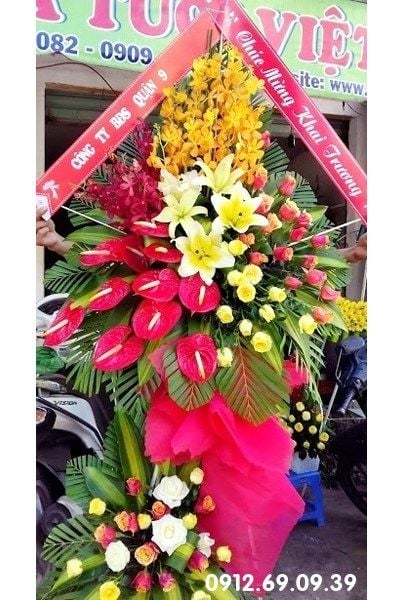 ke-hoa-tuoi-chuc-mung-khai-truong