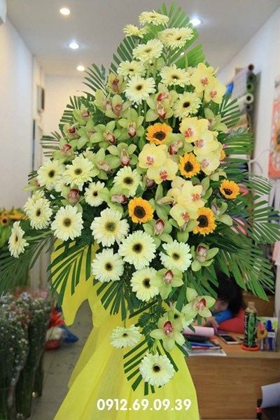 ke-hoa-tuoi-mung-khai-truong